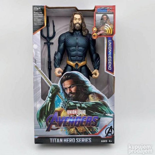 Aquaman figura prikazana kao velika igračka za akcione igre.