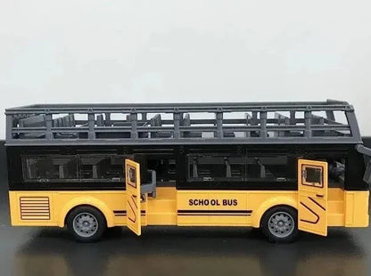 PRODAVANI igračka autobus sa spratovima za igru vozilima.