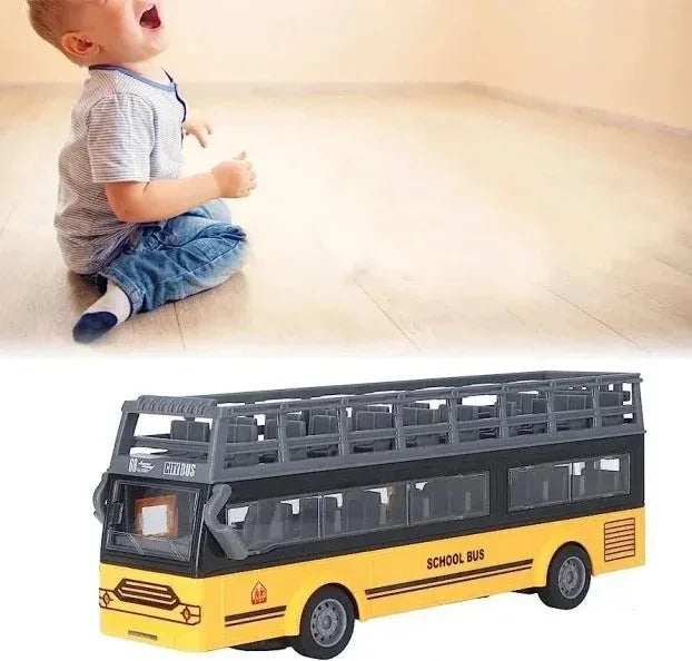 Autobus na sprat PRODAVANI prikazan je kao igračka sa daljinskim upravljanjem.