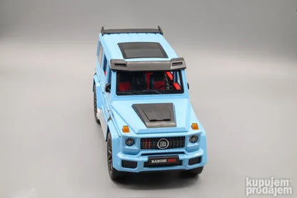 Metalni model automobila Babosi 800 dimenzija 270 x 110 mm.