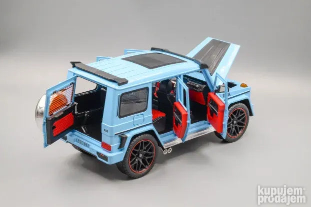Model Mercedes-Benz G klase Babosi 800 sa prtljažnikom koji se otvara.