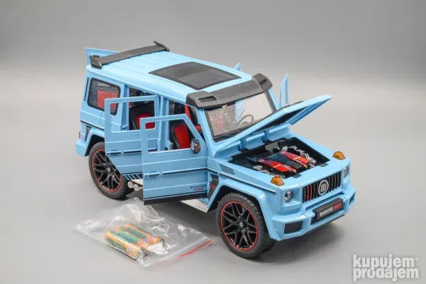 Metalna igračka prikazuje Mercedes-Benz G klasu Babosi 800.
