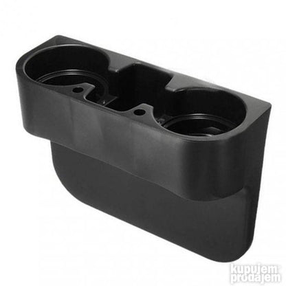 Na slici je plastični držač za napitke namenjen upotrebi u automobilu.