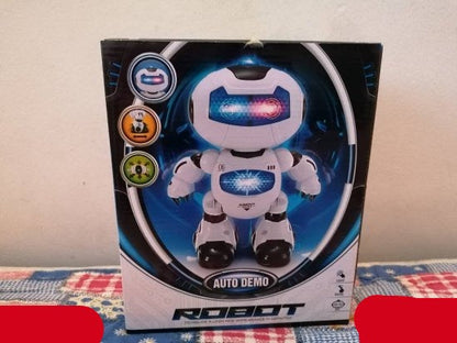 Igračka Robot Lezo na fotografiji proizvoda.