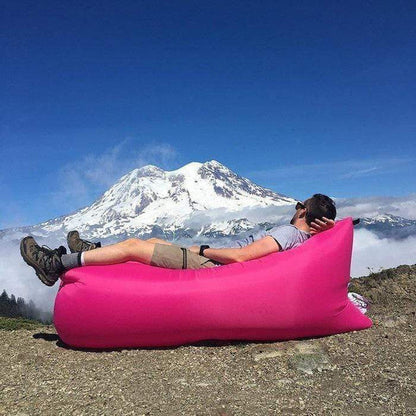 Lazy Bag je ležaljka za opuštanje tokom piknika.