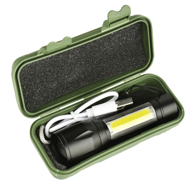USB kabl za punjenje prikazan je uz mini svetiljku.
