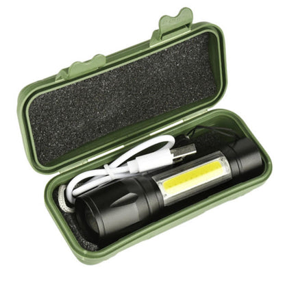 USB kabl za punjenje prikazan je uz mini svetiljku.