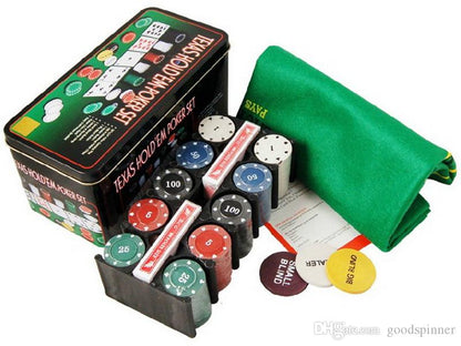 Numerisani žetoni u vrednostima 1, 5, 25, 50 i 100 iz poker kompleta.