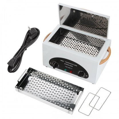 Sterilizator za kozmetički alat radi na visokoj temperaturi.
