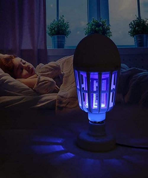 Električna zamka za insekte spojena sa LED sijalicom.